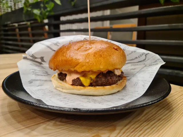 Garage T1- burger & sushi