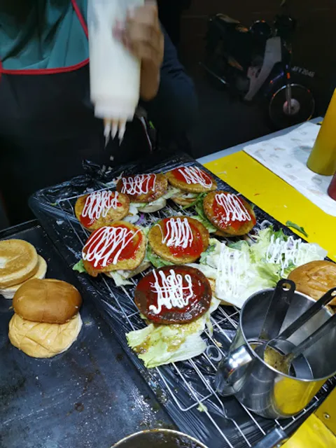 Three Monkey Burger Kota Permai