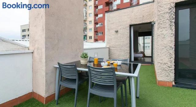 Modern and Chic Apartments in Gràcia near Parc Güell