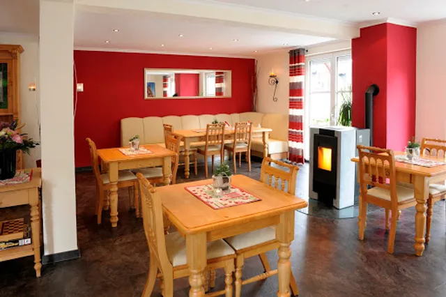 Wein- und Gästehaus M. Bai mit Restaurant Inh. Eva Hommes