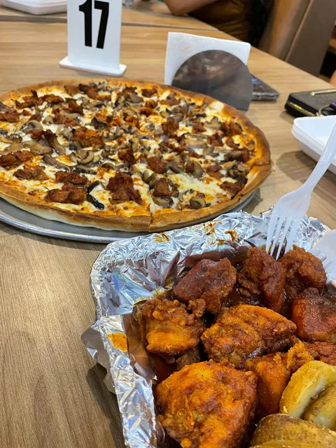 Bambino's Pizza Suc. Millan