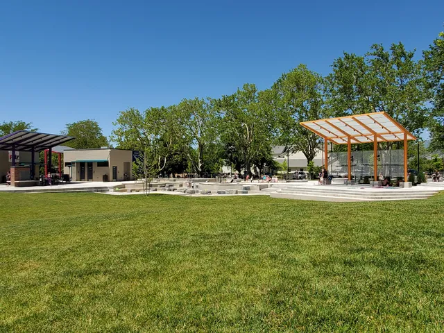 Bountiful Town Square