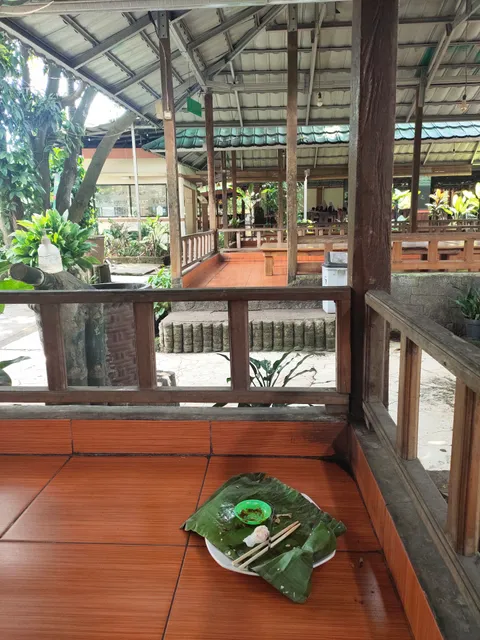 Bambu Oju Seafood & Resto