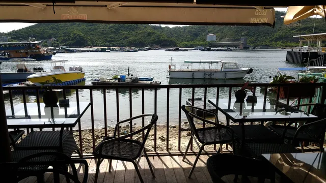 Peach Garden Seafood Restaurant