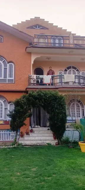 New urban den cottage & home stay