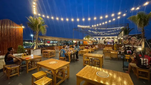 ติดลม - บรรยากาศสบายๆ เครื่องดื่มหลากหลาย และอาหารราคาเริ่มต้น 19 บาท