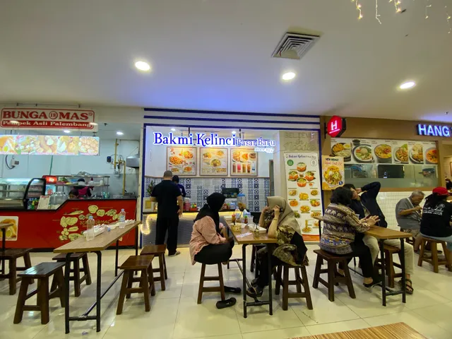 Bakmi Kelinci Poins Square
