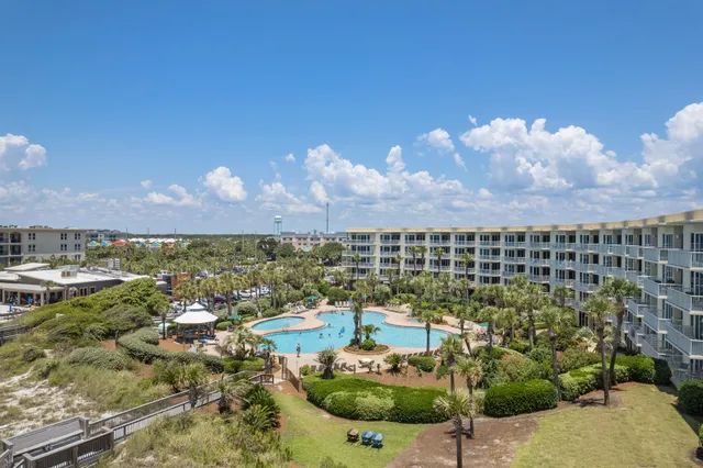 The Crescent Condominium by Scenic Stays