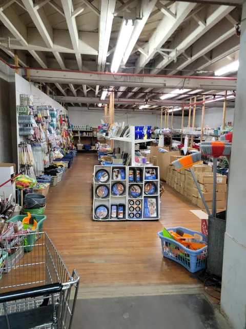 Grumpo's Warehouse Wholesale