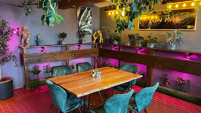 Ton Mai Thai Kitchen