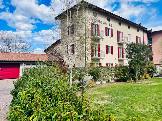 ALBOLA SUITE Holiday Apartments