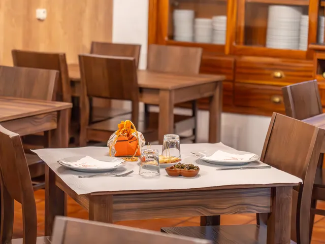 Restaurante Adega Típica 25 de Abril