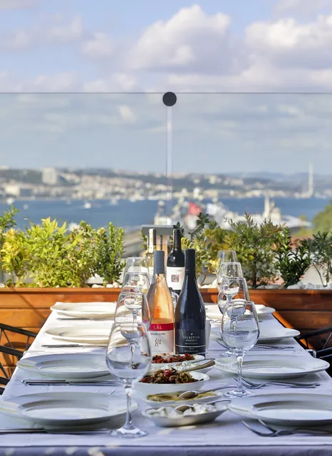 Pino Gare Rooftop Restaurant