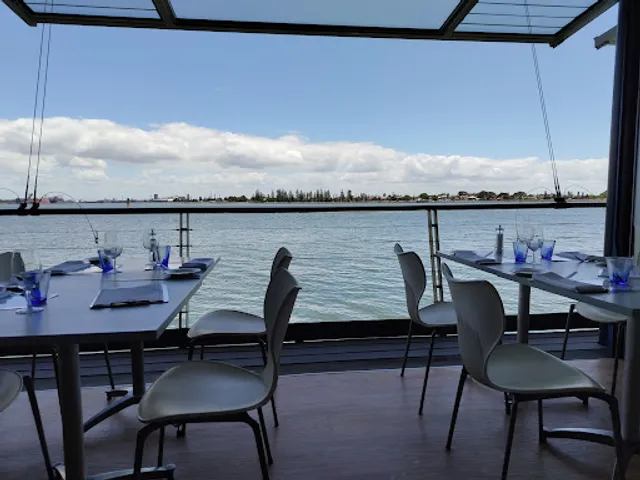 Scratchleys on the Wharf