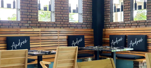 Restaurant by Andreé