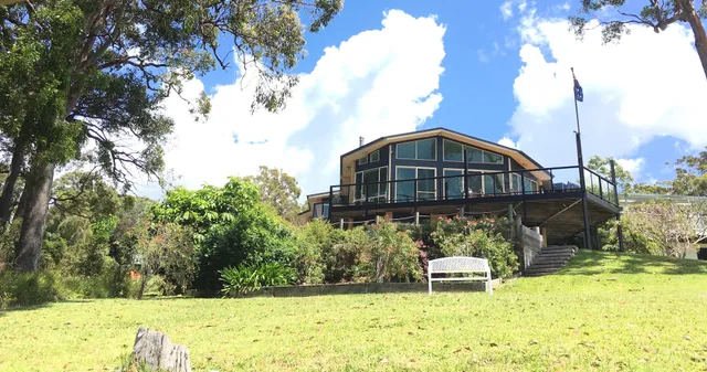 SilverWaters Waterfront Accommodation, Lake Macquarie NSW