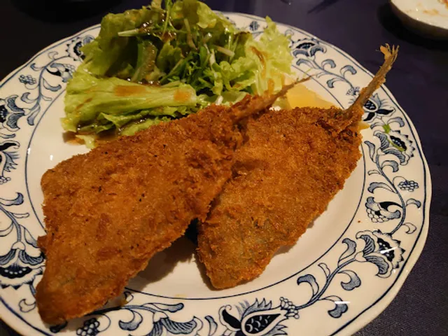 青ダイニングバー