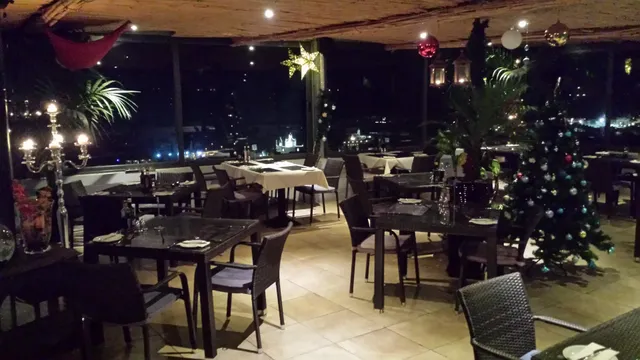 Fliegu Bar & Restaurant