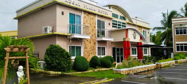 Regal Plaza Hotel & Drive inn