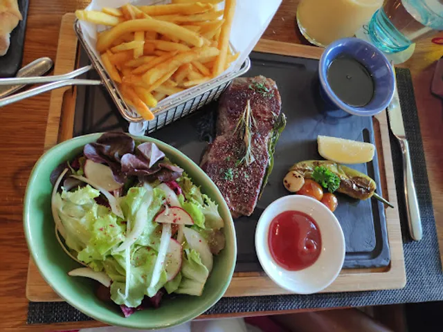 Miss Olive Oyl at SAii Laguna Phuket