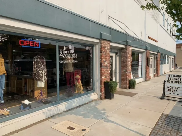 Chicee Chicee Bridal Boutiquee