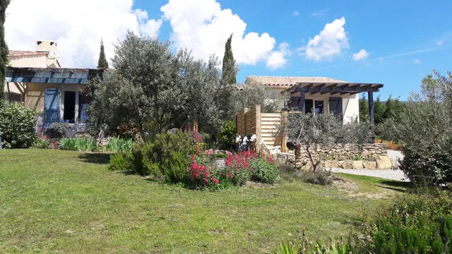 Gîtes de Haute Provence - L'Oliveraie et L'Atelier