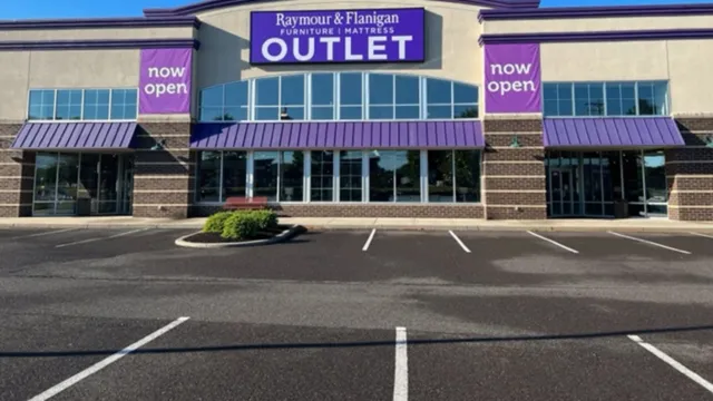 Raymour & Flanigan Furniture and Mattress Outlet & Clearance Center