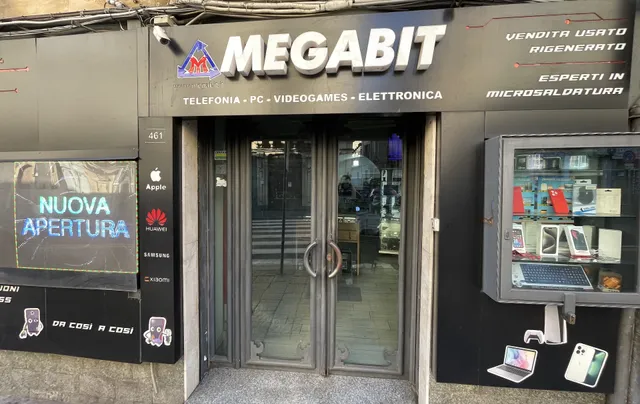 Megabit - Assistenza Vendita Riparazioni iPhone e MacBook - Smartphone Computer