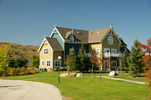 Historic Snowbridge - Resort Homes by Blue Mountain Resort