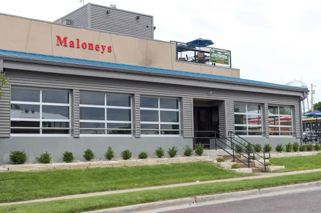 Maloneys Sports Bar & Grill