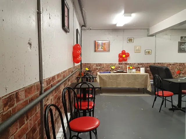 Lechon Republik - Marlee