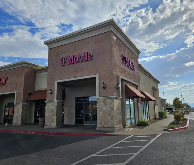 T-Mobile Experience Store