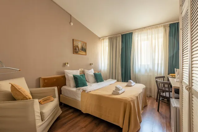 Отель Слонъ