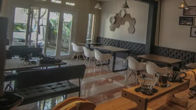 Homi Coffee And Space