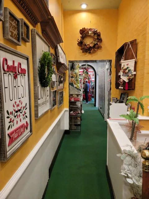 Greenbrier Christmas Shop at the Depot