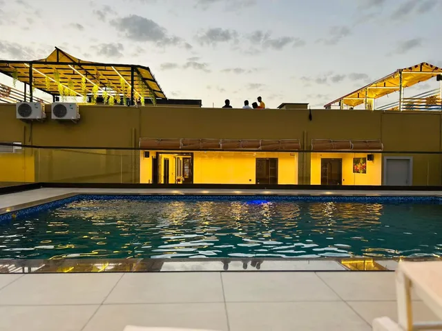 METRO HOTEL & RESTURANT