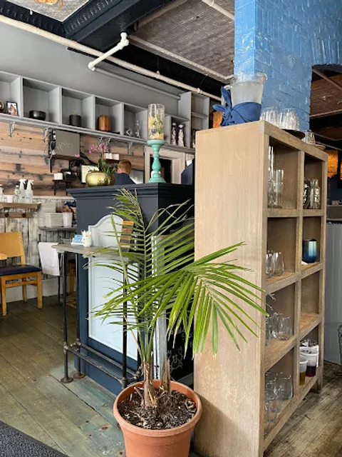 Fin Raw Bar And Kitchen