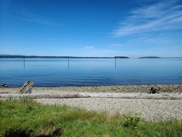 Pigeon Creek Beach Trailhead and Parking