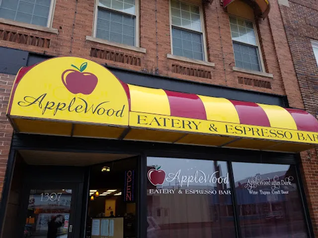 AppleWood Eatery & Espresso Bar