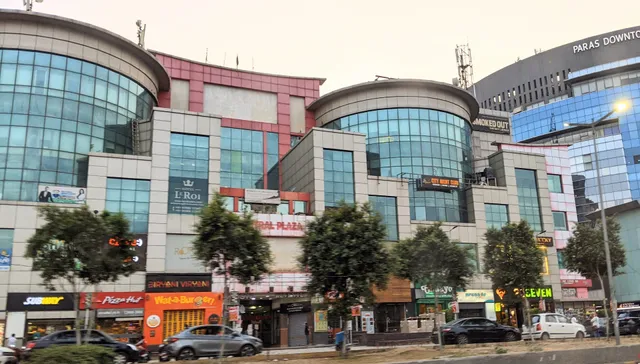 2, गोल्फ कोर्स मार्ग