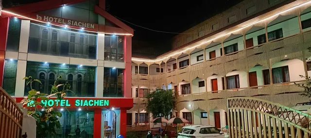 Hotel Siachen & Restaurant