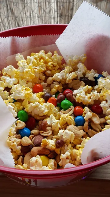 Whis's End Zone Lounge