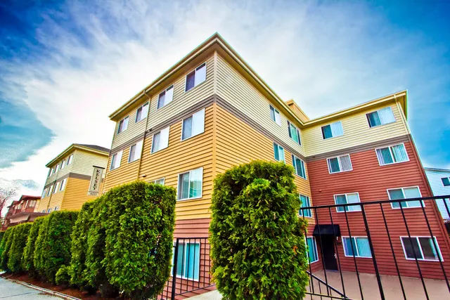 U-District Student Housing: Kelsey Apartments