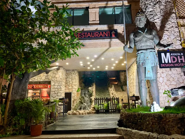 Martini Lounge Bar & Restaurant