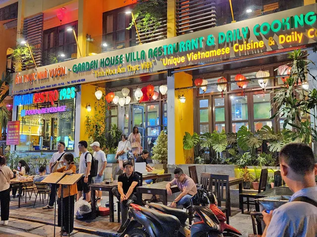 Old Viet's Restaurant