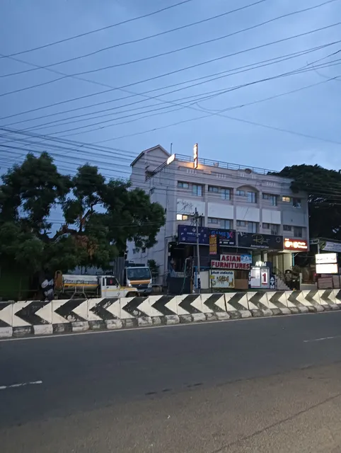 OYO Flagship 48158 SS Towers