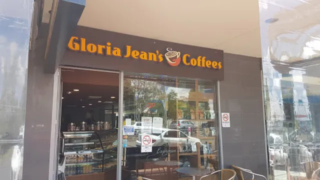 Gloria Jean's Dural
