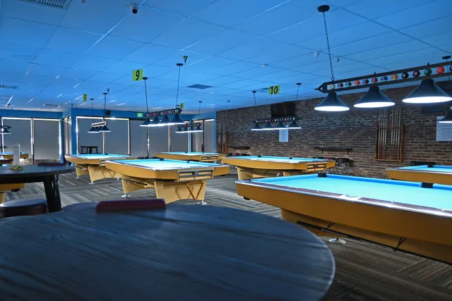 Paradise Billiards