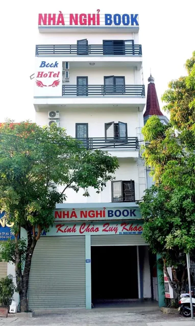 Nhà Nghỉ Book