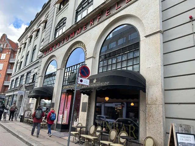 Kjær & Sommerfeldt - Vinhandel & vinbar